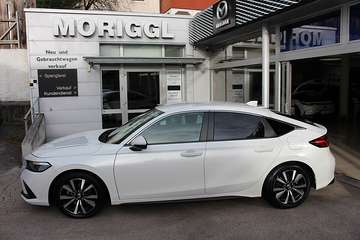 2.0 i-MMD Hybrid Elegance e-CVT Aut.