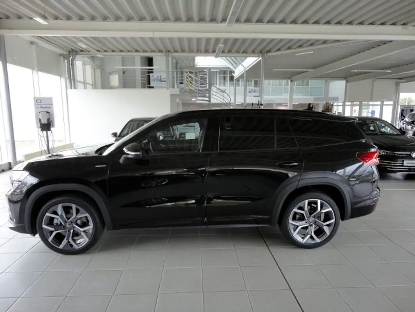 Skoda Kodiaq Sportline TSI mHEV 7-Gang-DSG Zwart - 2
