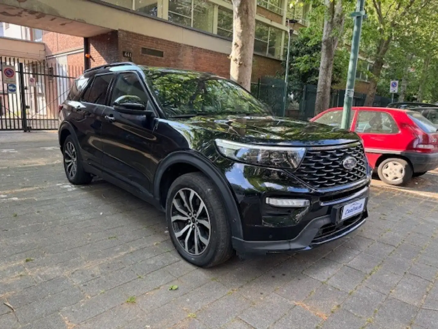 Ford Explorer 3.0 PHEV 457 CV A10 AWD ST-Line Černá - 1