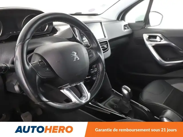 Peugeot 2008 view 11