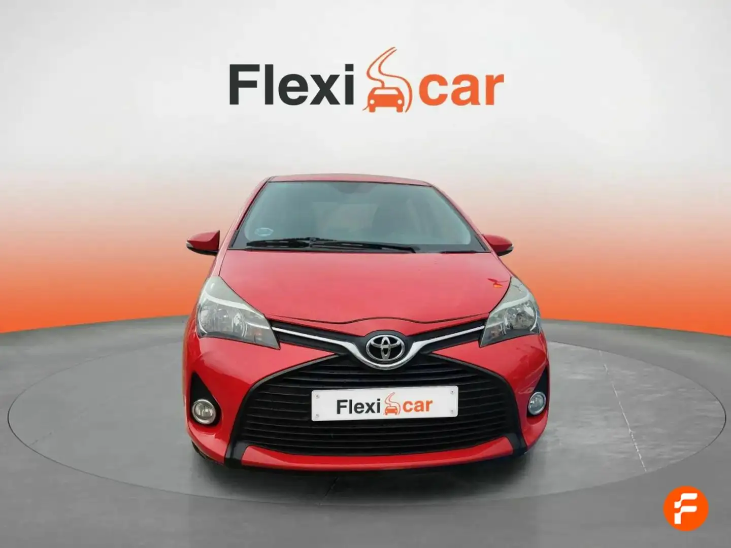 Toyota Yaris 1.0 Active Rojo - 2