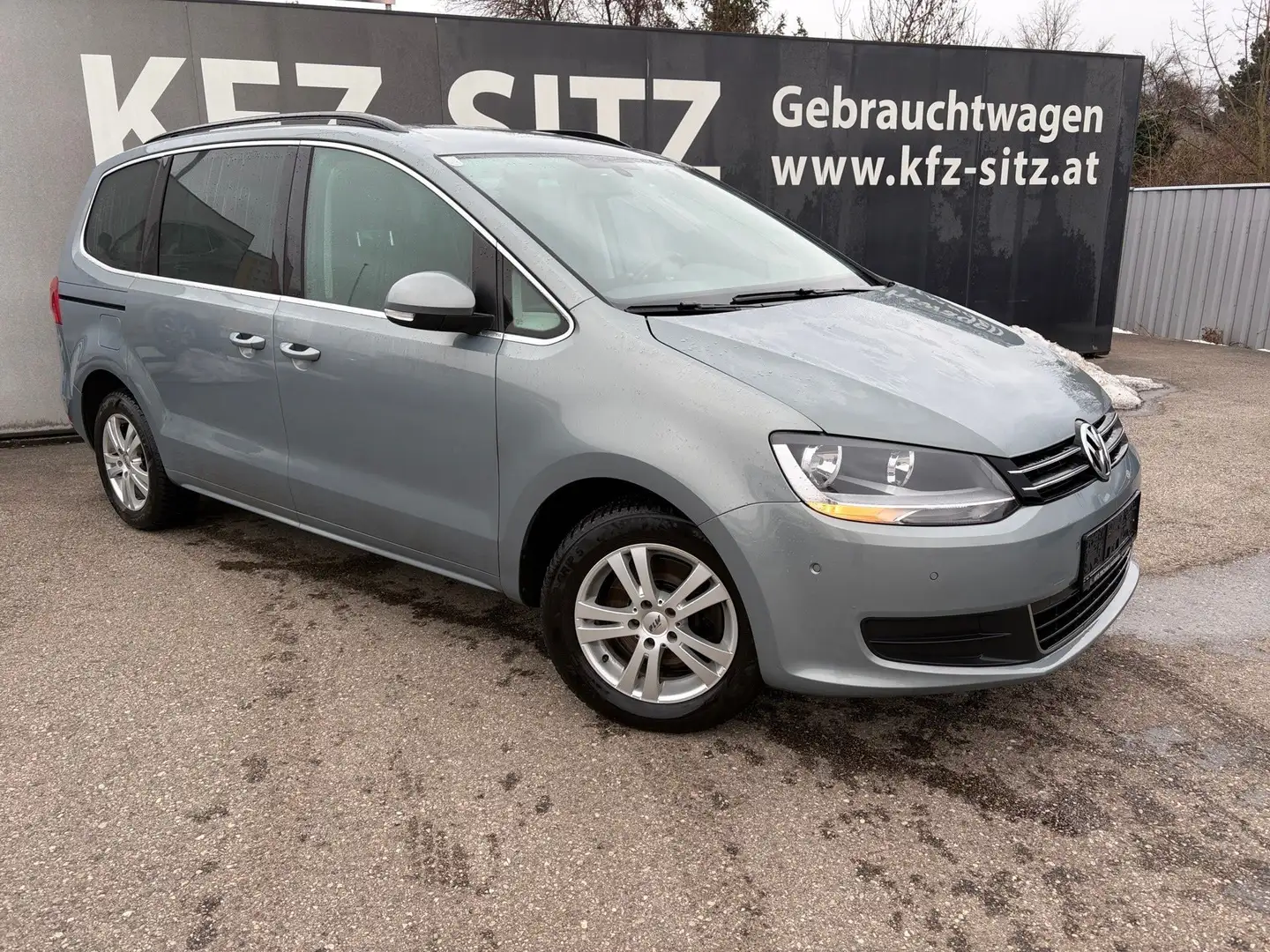 Volkswagen Sharan Comfortline 2,0 TDI DPF Blau - 1