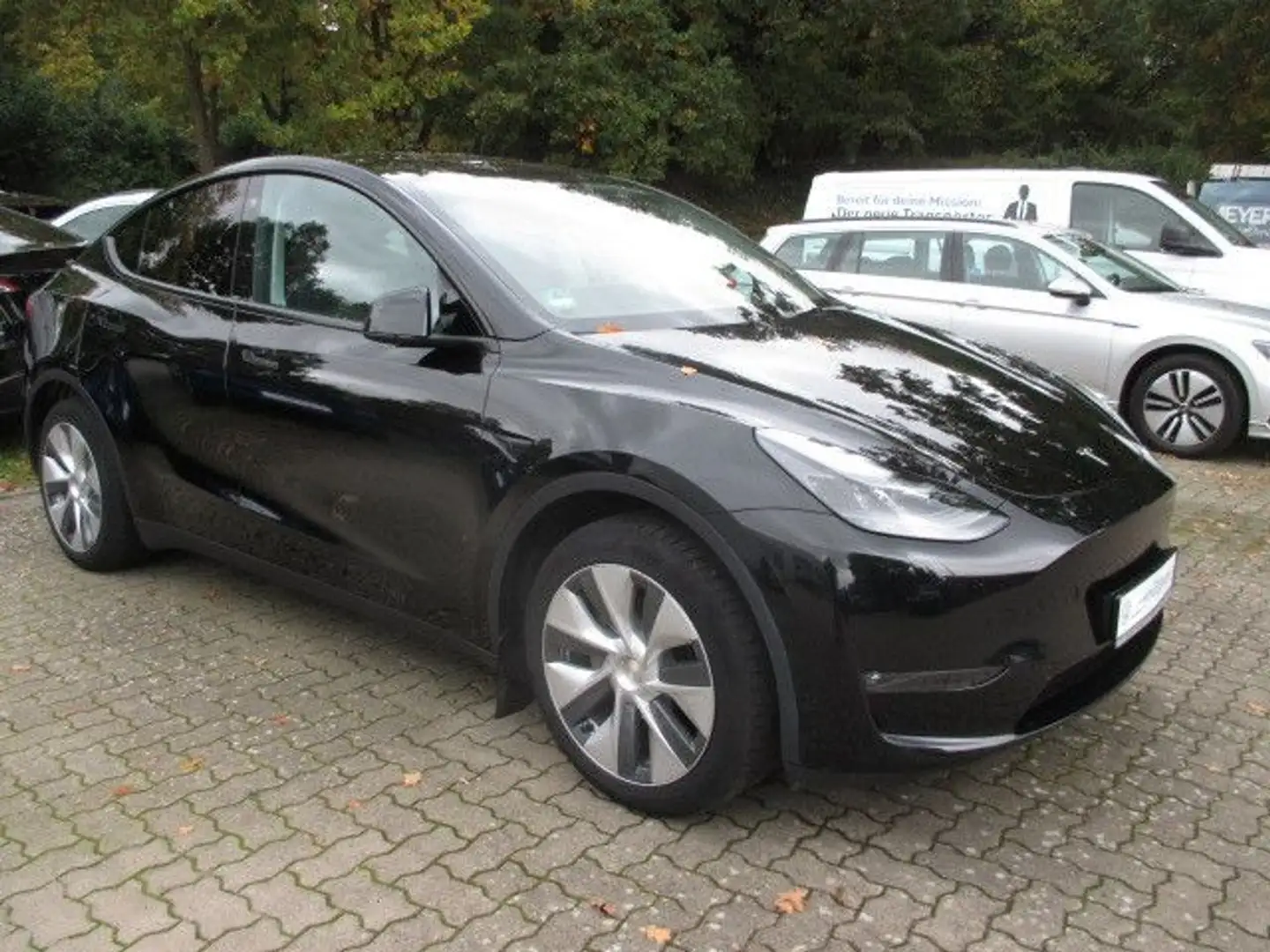 Tesla Model Y Long Range Dual AWD+AHK+NAV+Wärmep. Noir - 2