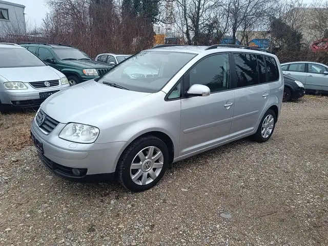 Volkswagen Touran 2.0  Autom. Highl. "179800 km*Navi*AHK"