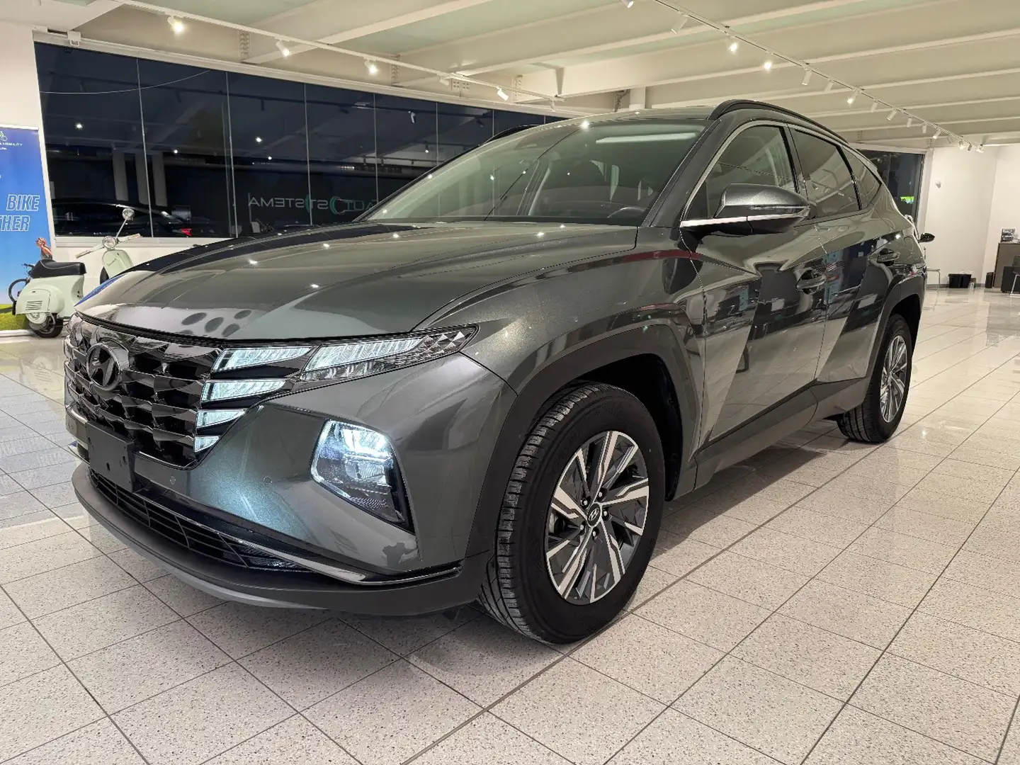 Hyundai TUCSON 1.6 HEV aut. XLine - VARI COLORI! Grigio - 1