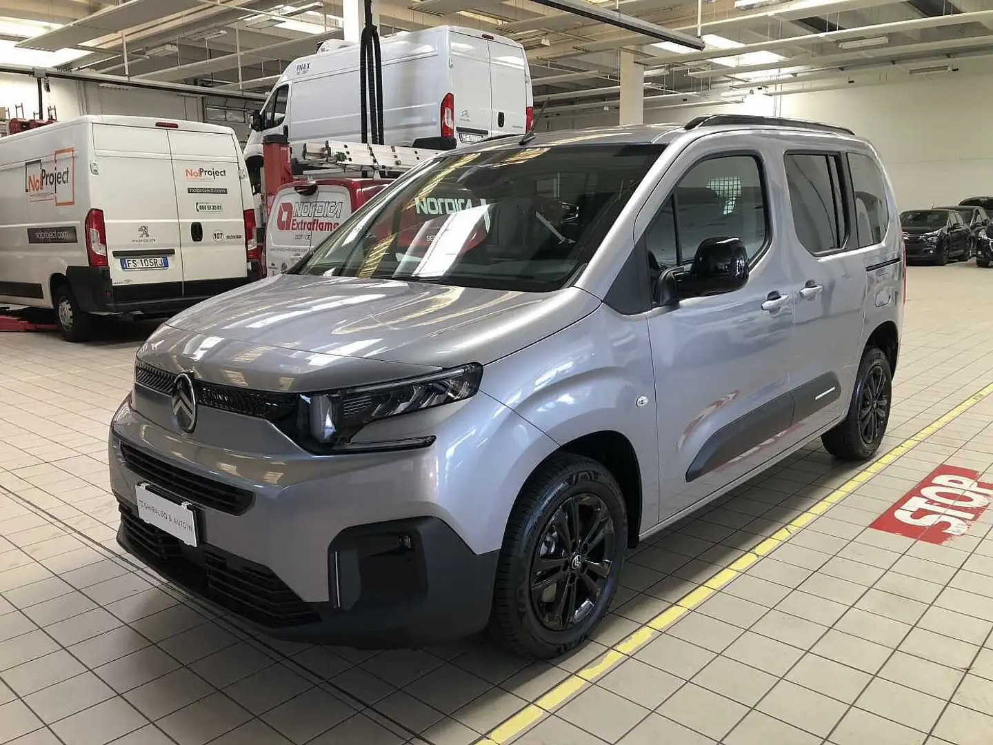 Citroen Berlingo 130cv autocarro 5 posti Grau - 1