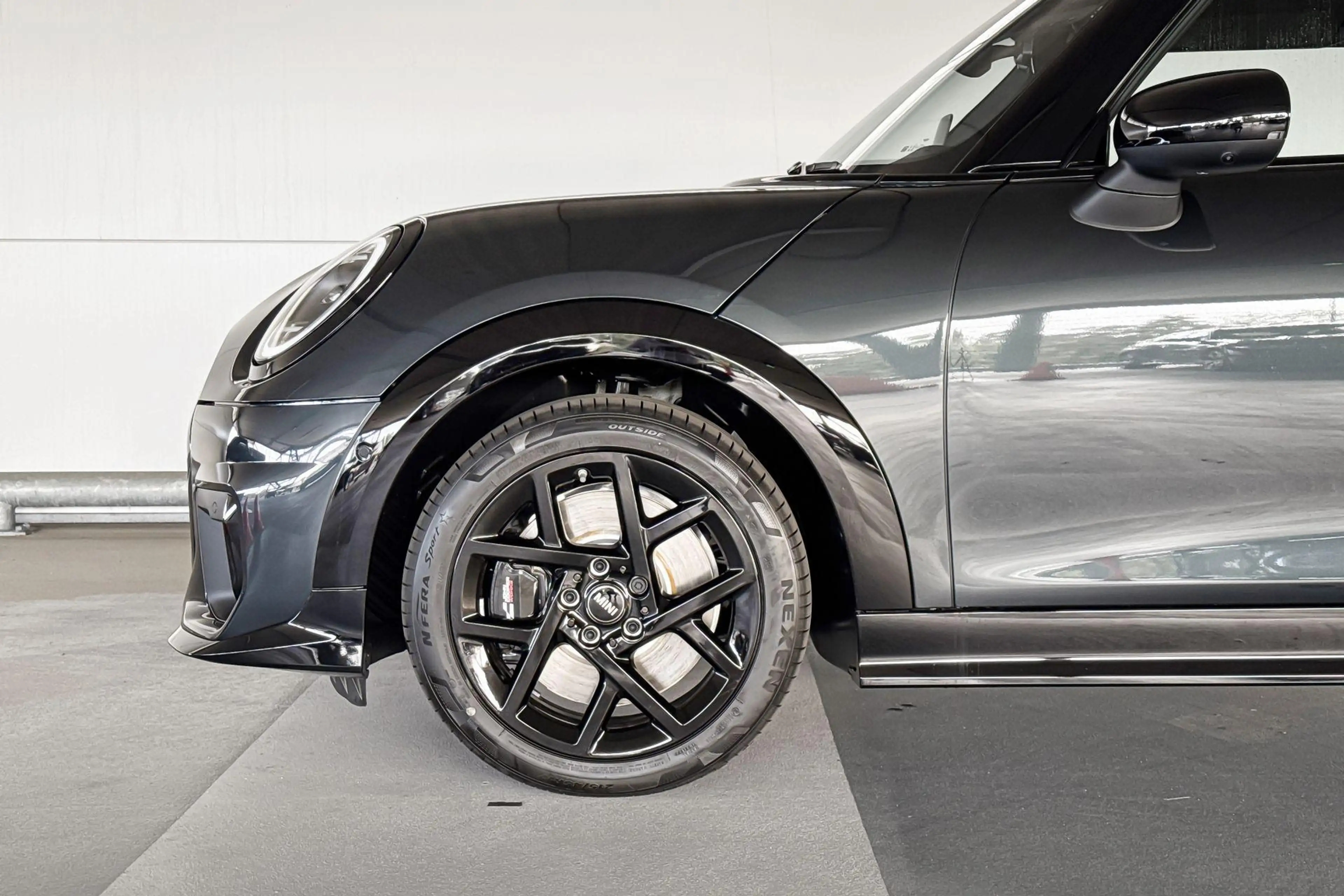 MINI Cooper C Cabrio 2.0 John Cooper Works XL | 17 Inch John Cooper Wor — photo 4