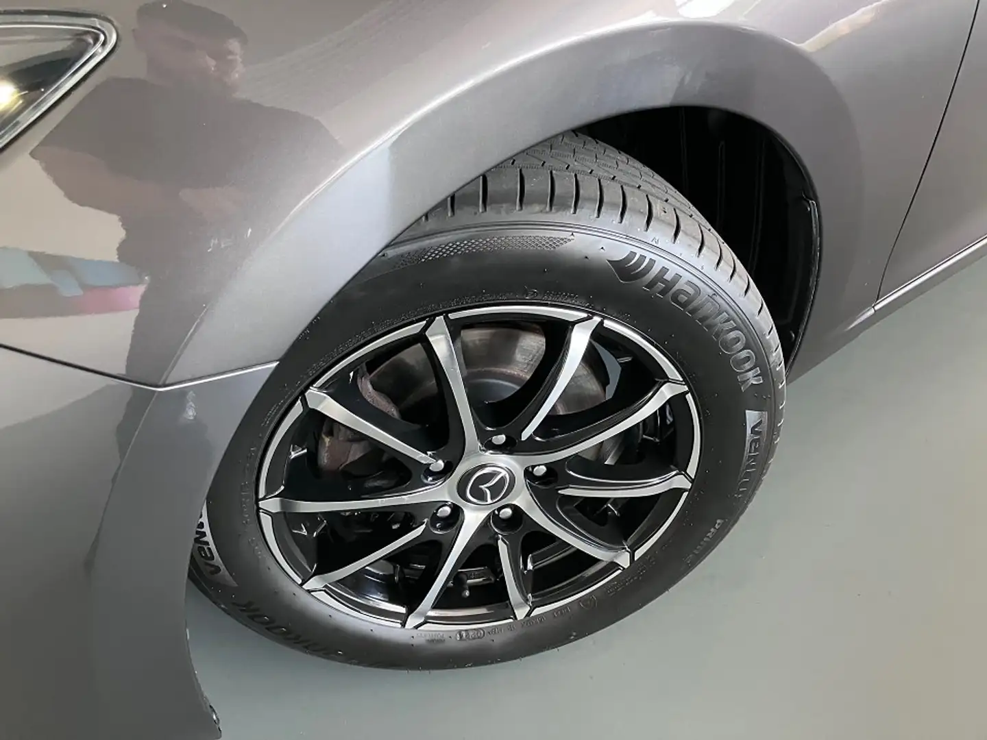 Mazda 3 SKY-G 120 Exclusive-Line - Navi/ Sitzh./ Kamera Gris - 2