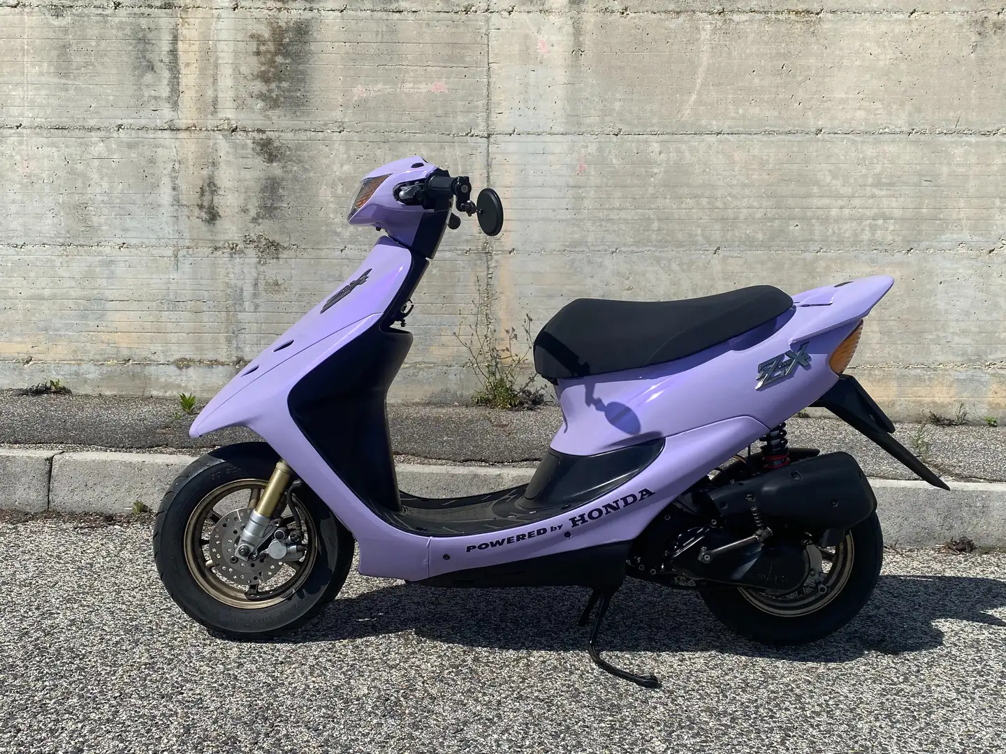 Honda Dio 50 Silber - 2