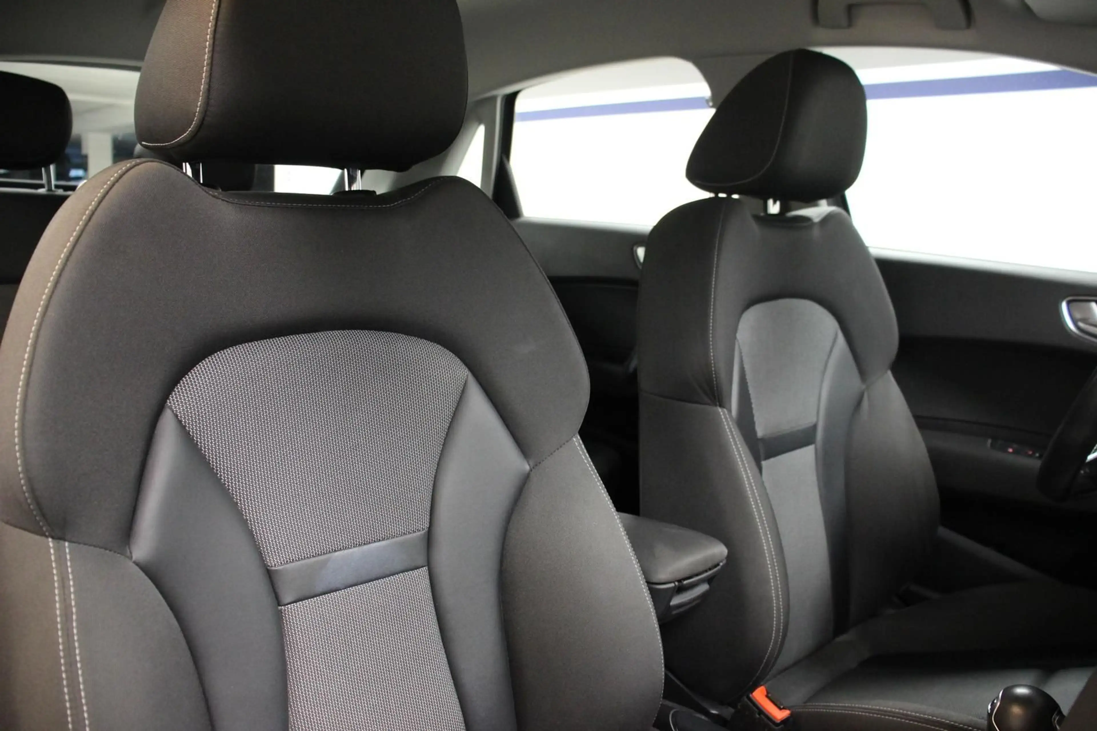 Audi A1 Sportback 1.4 TFSI S-tr. LED SHZ BT NANOGRAU — photo 13