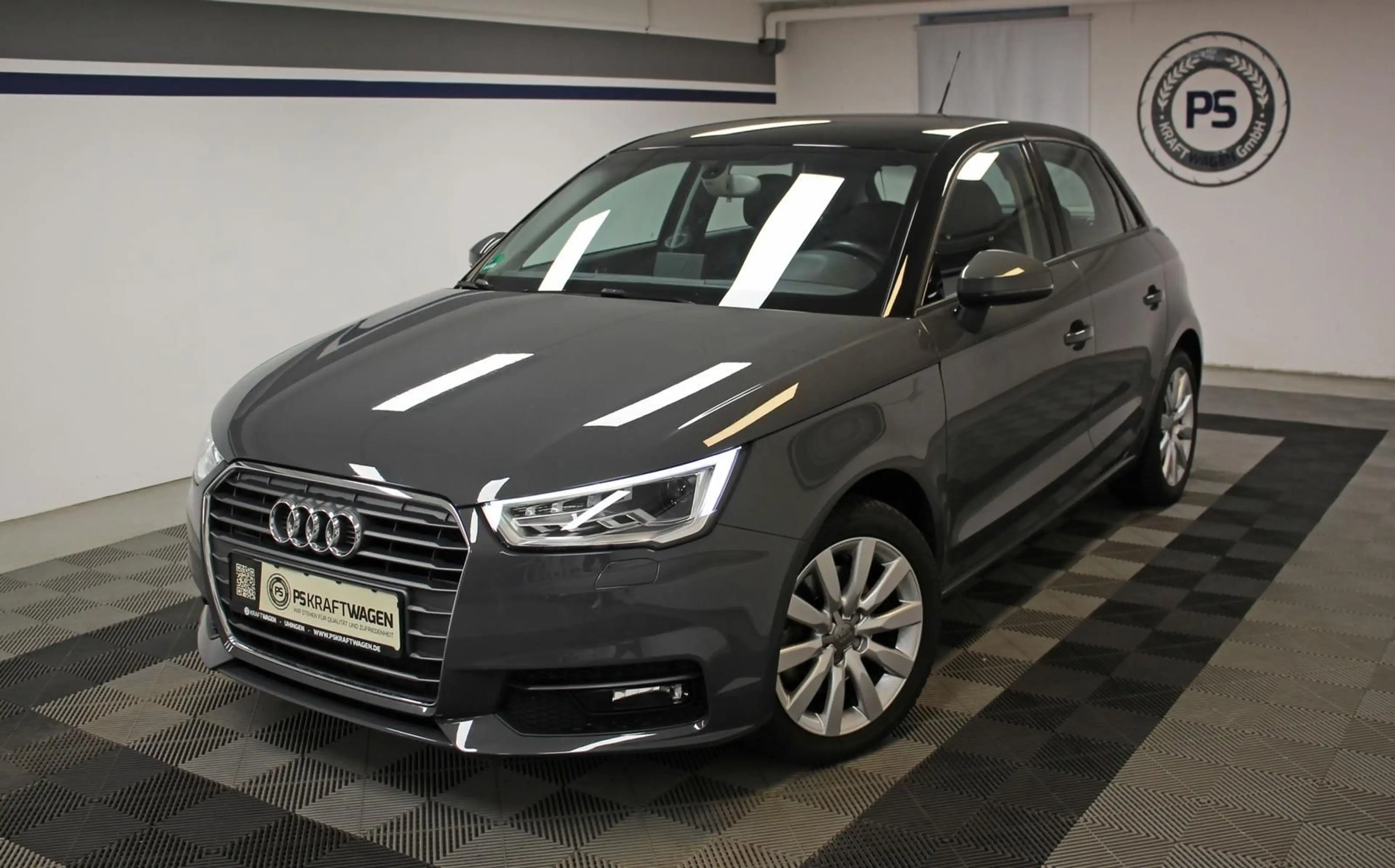 Audi A1 Sportback 1.4 TFSI S-tr. LED SHZ BT NANOGRAU