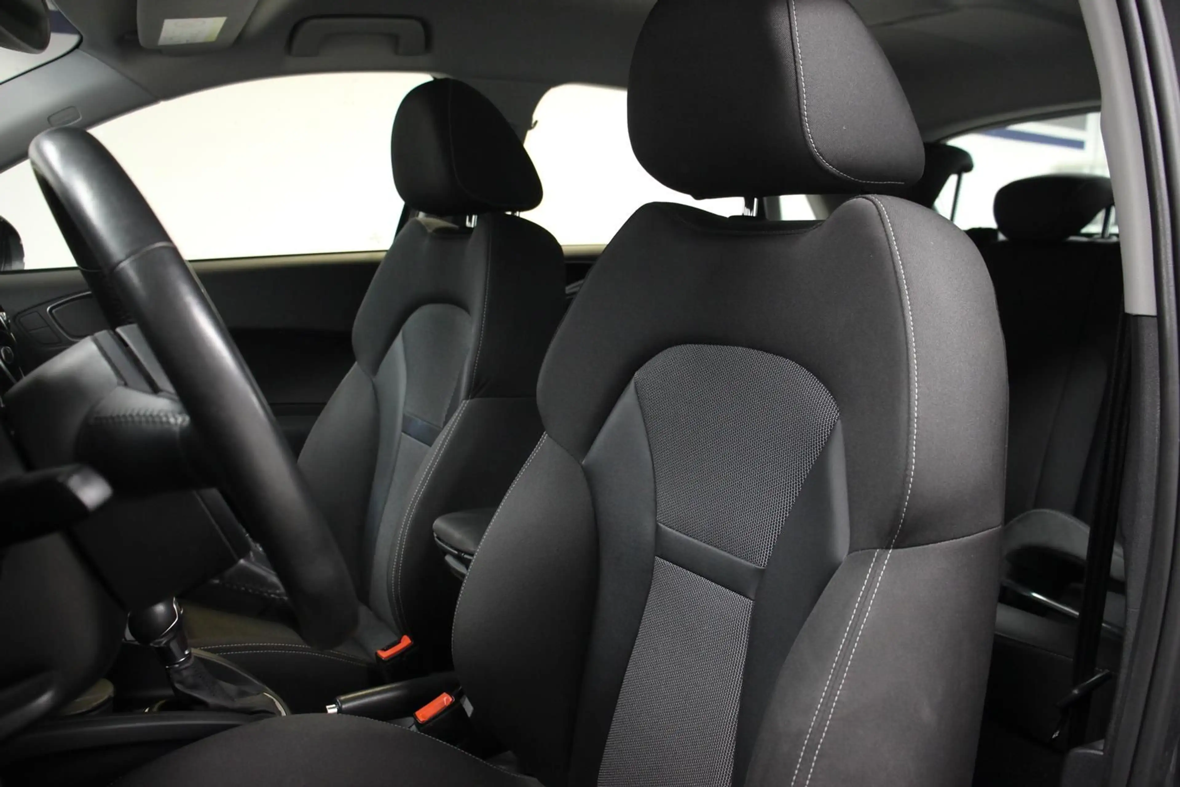 Audi A1 Sportback 1.4 TFSI S-tr. LED SHZ BT NANOGRAU — photo 11