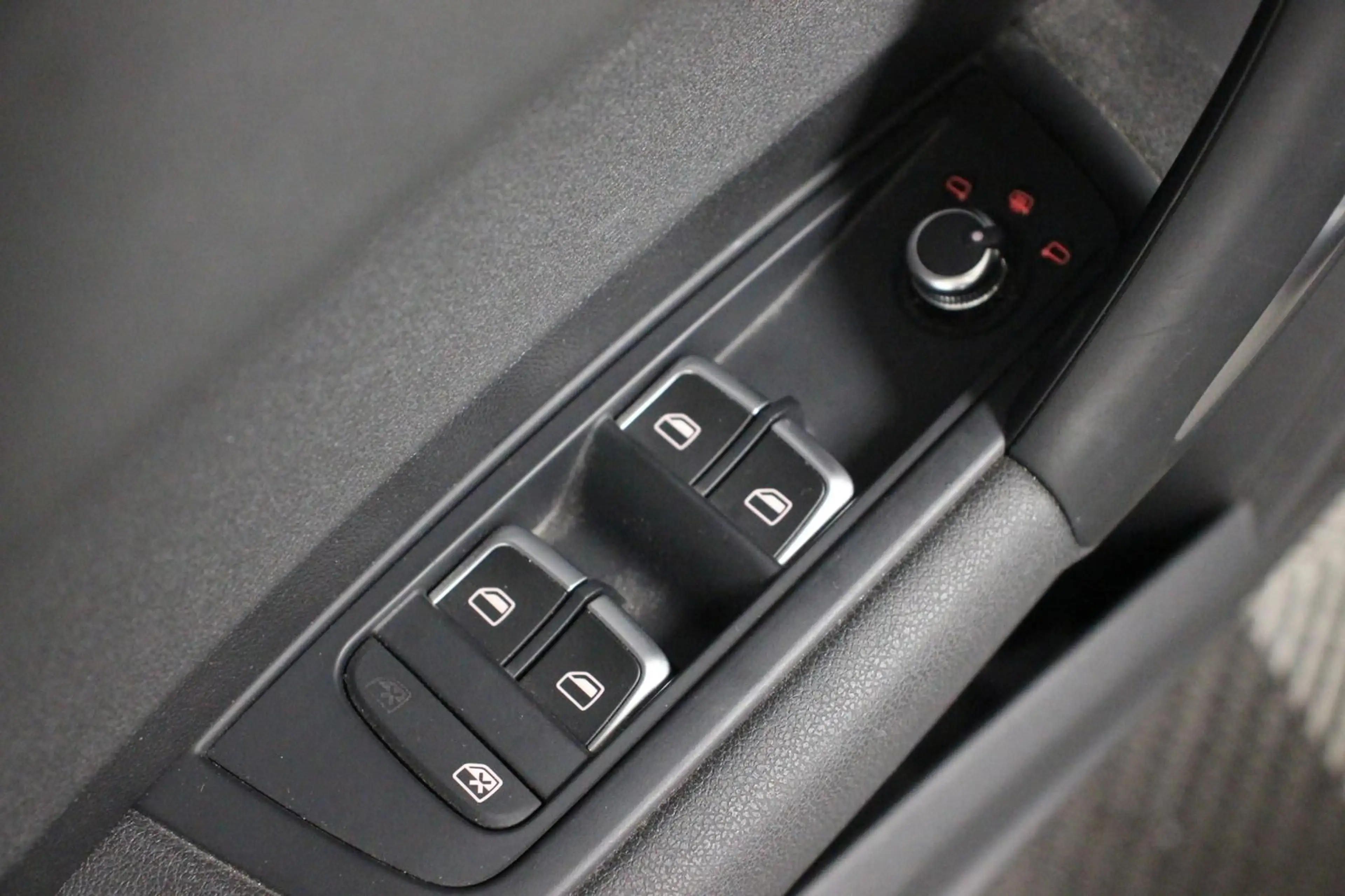 Audi A1 Sportback 1.4 TFSI S-tr. LED SHZ BT NANOGRAU — photo 8