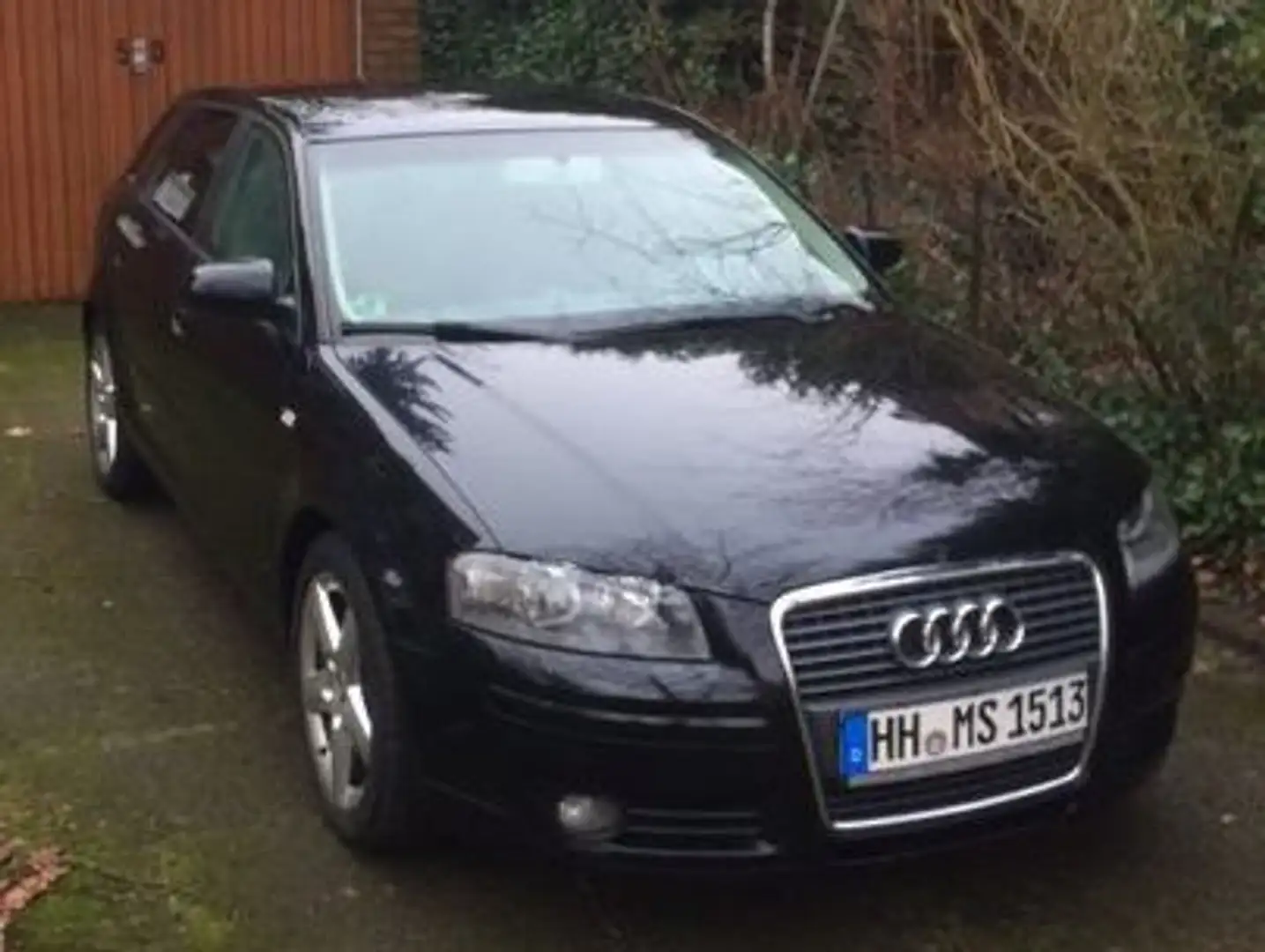 Audi A3 A3 1.6 FSI Sportback Attraction Schwarz - 1