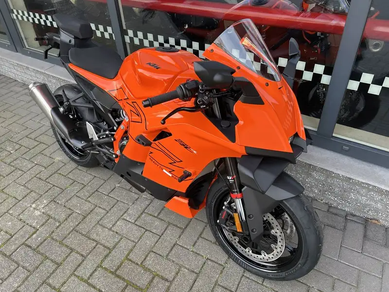 KTM 990 RC R - foto 2
