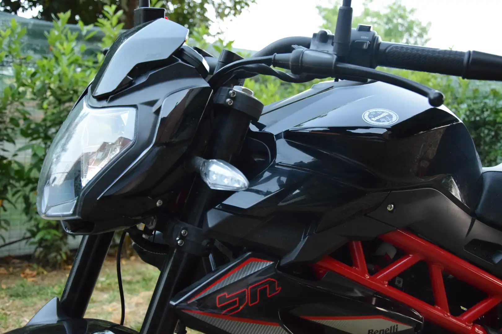 Benelli BN 125 Negro - 1