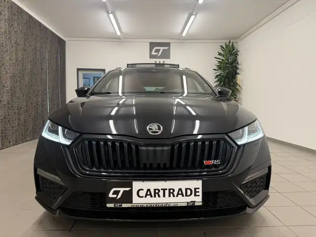 Skoda Octavia view 2