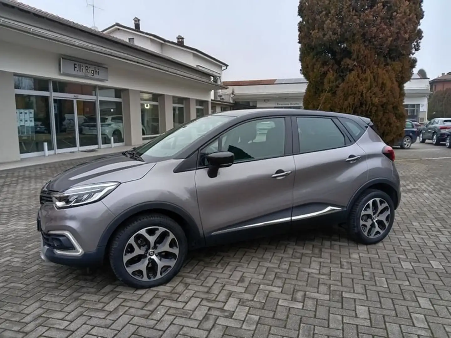 Renault Captur 1.5 dCi 8V 110 CV Start&Stop Energy R-Link Gris - 2