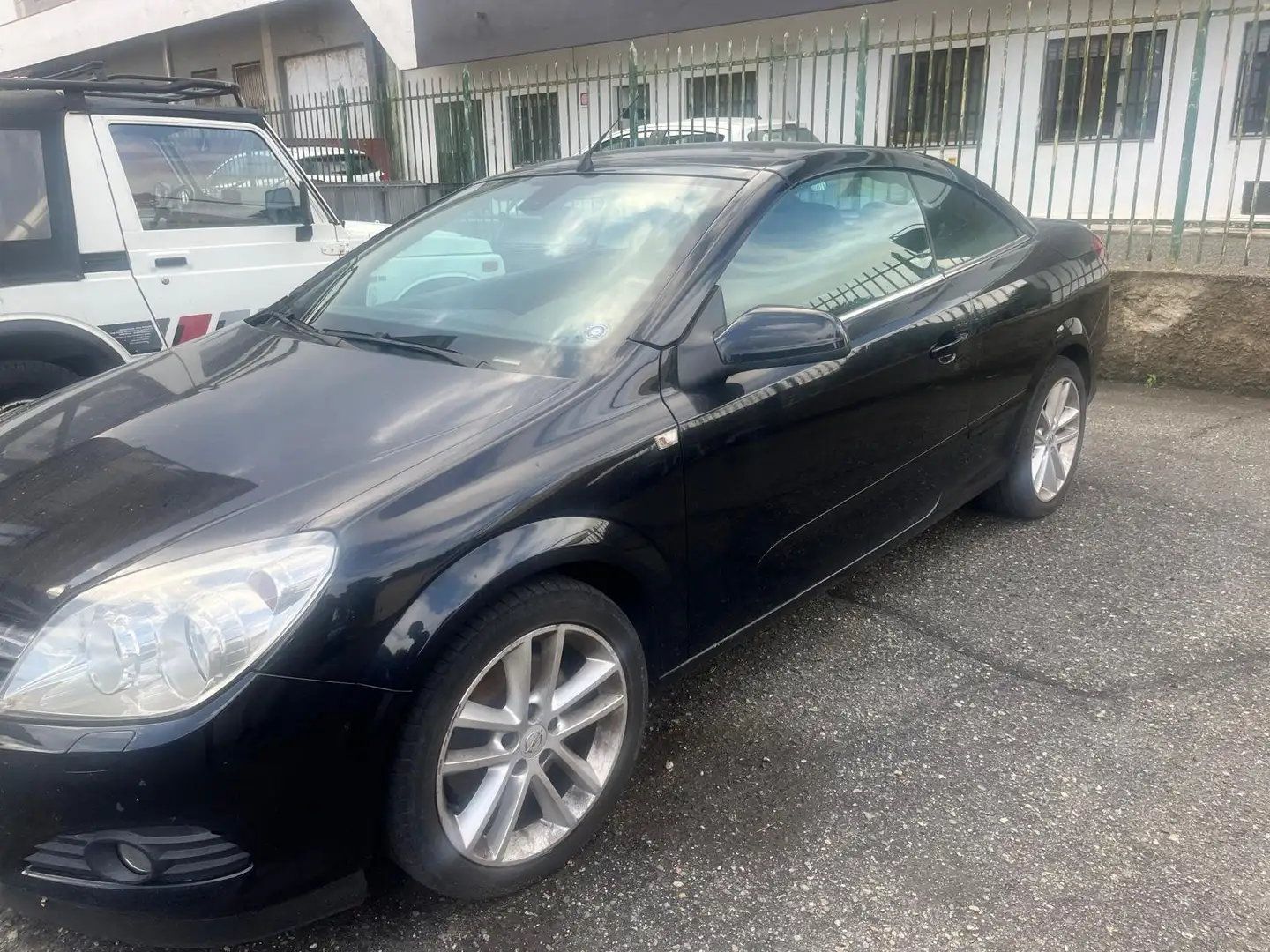 Opel Astra Astra twintop +1.9+cdti+Cosmo+6m Nero - 1