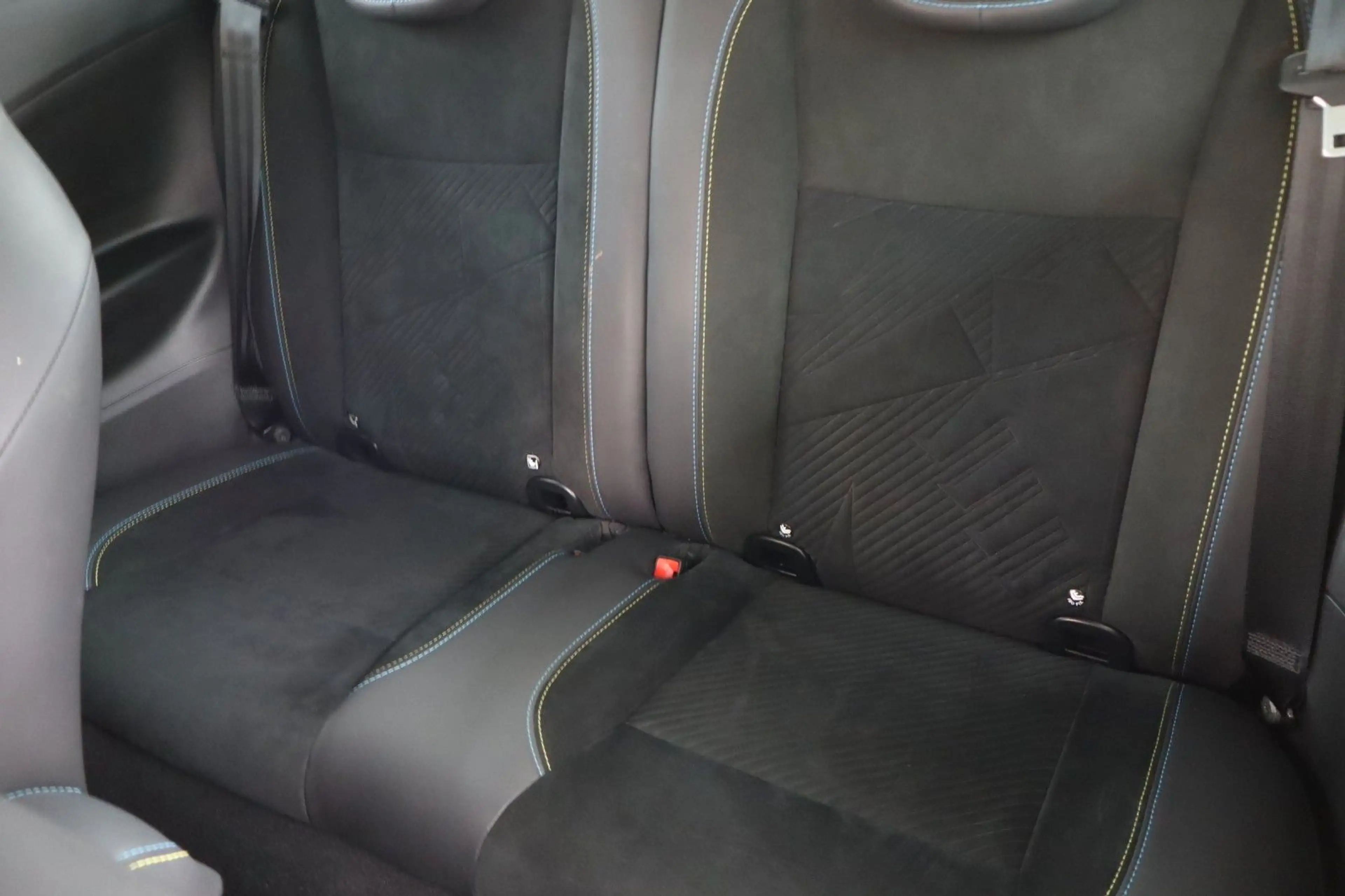 Abarth 500e Scorpionissima Pano+LED+Kamera+Navi — photo 11