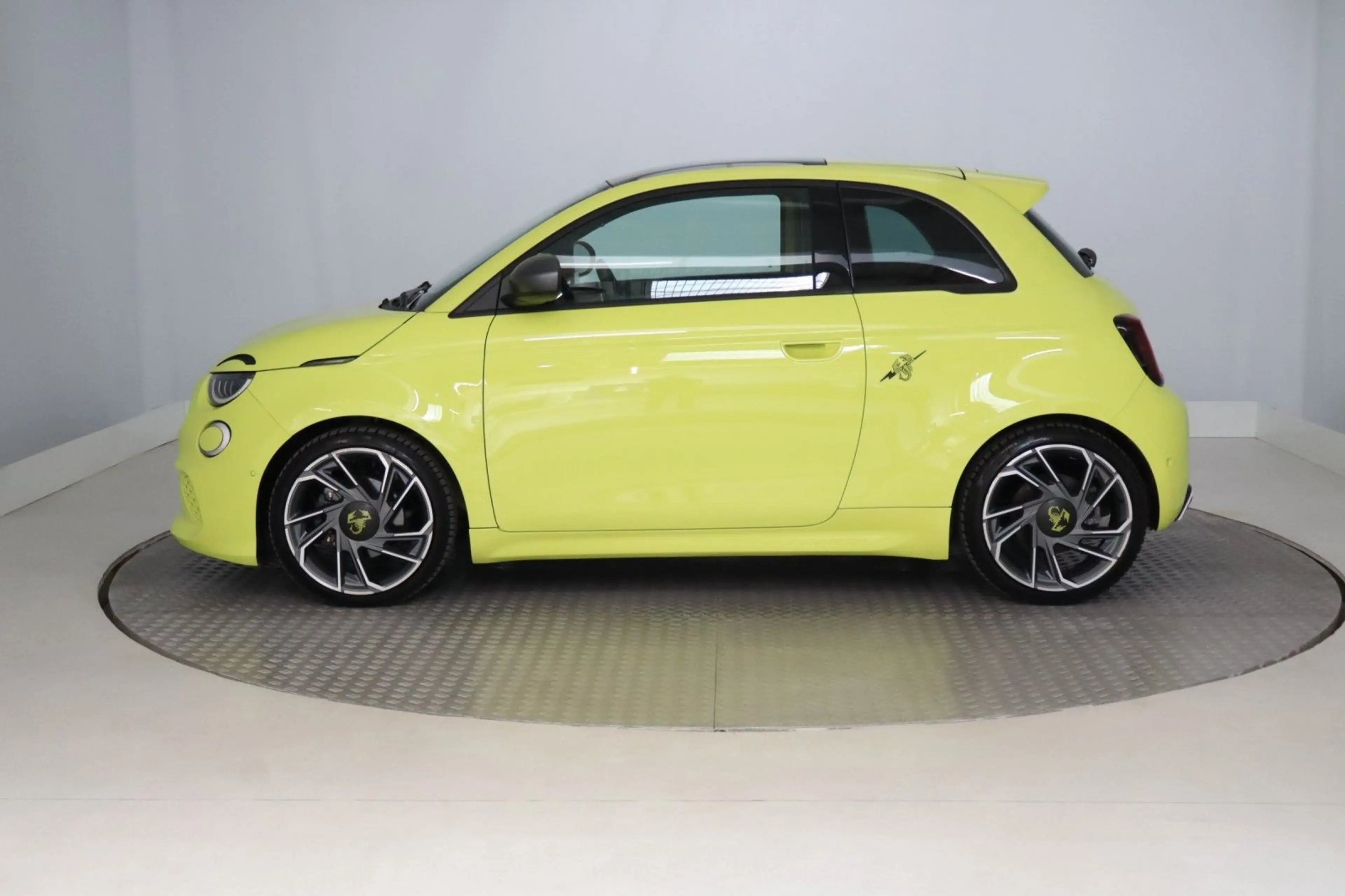 Abarth 500e Scorpionissima Pano+LED+Kamera+Navi — photo 8