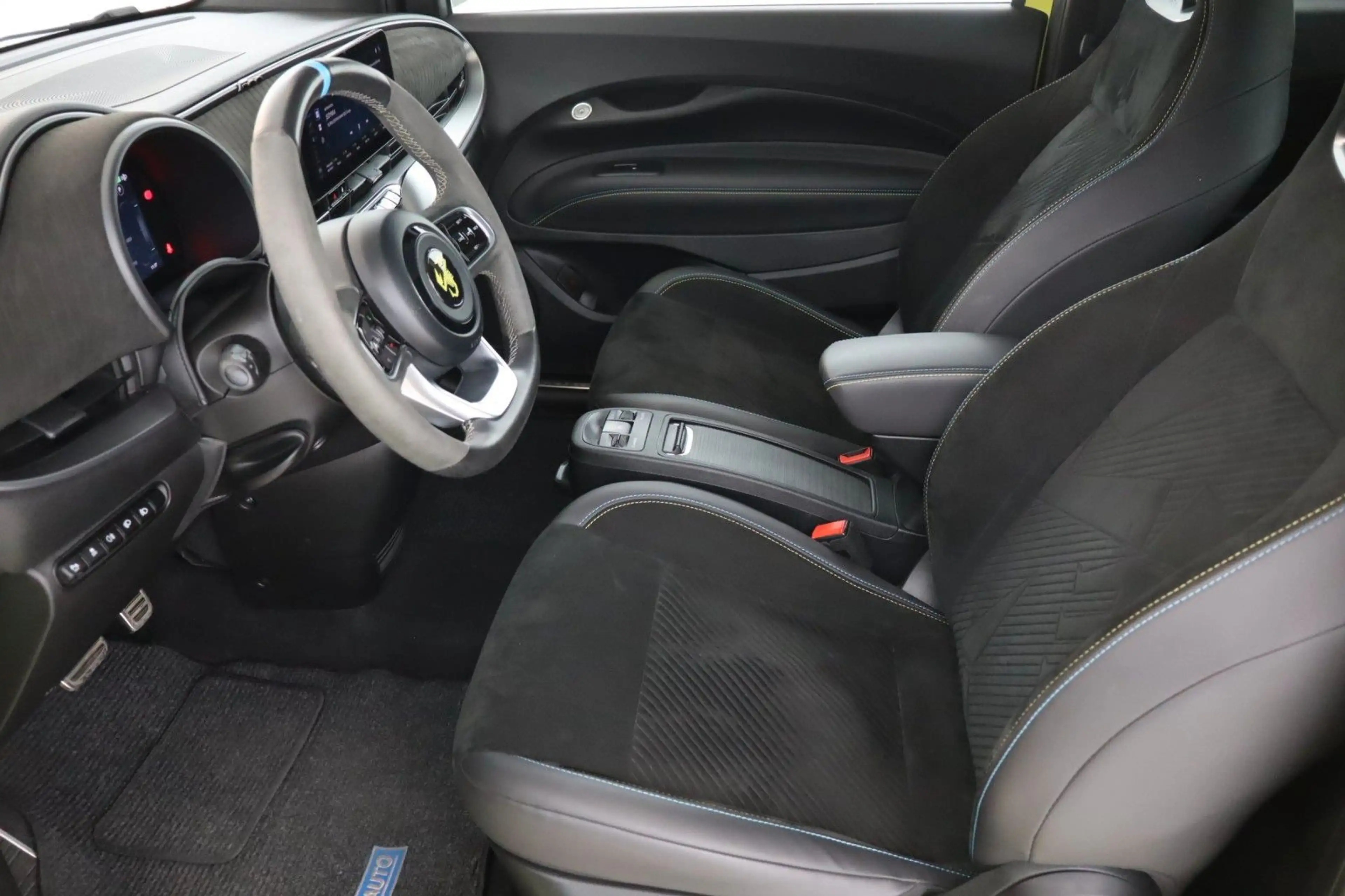 Abarth 500e Scorpionissima Pano+LED+Kamera+Navi — photo 12