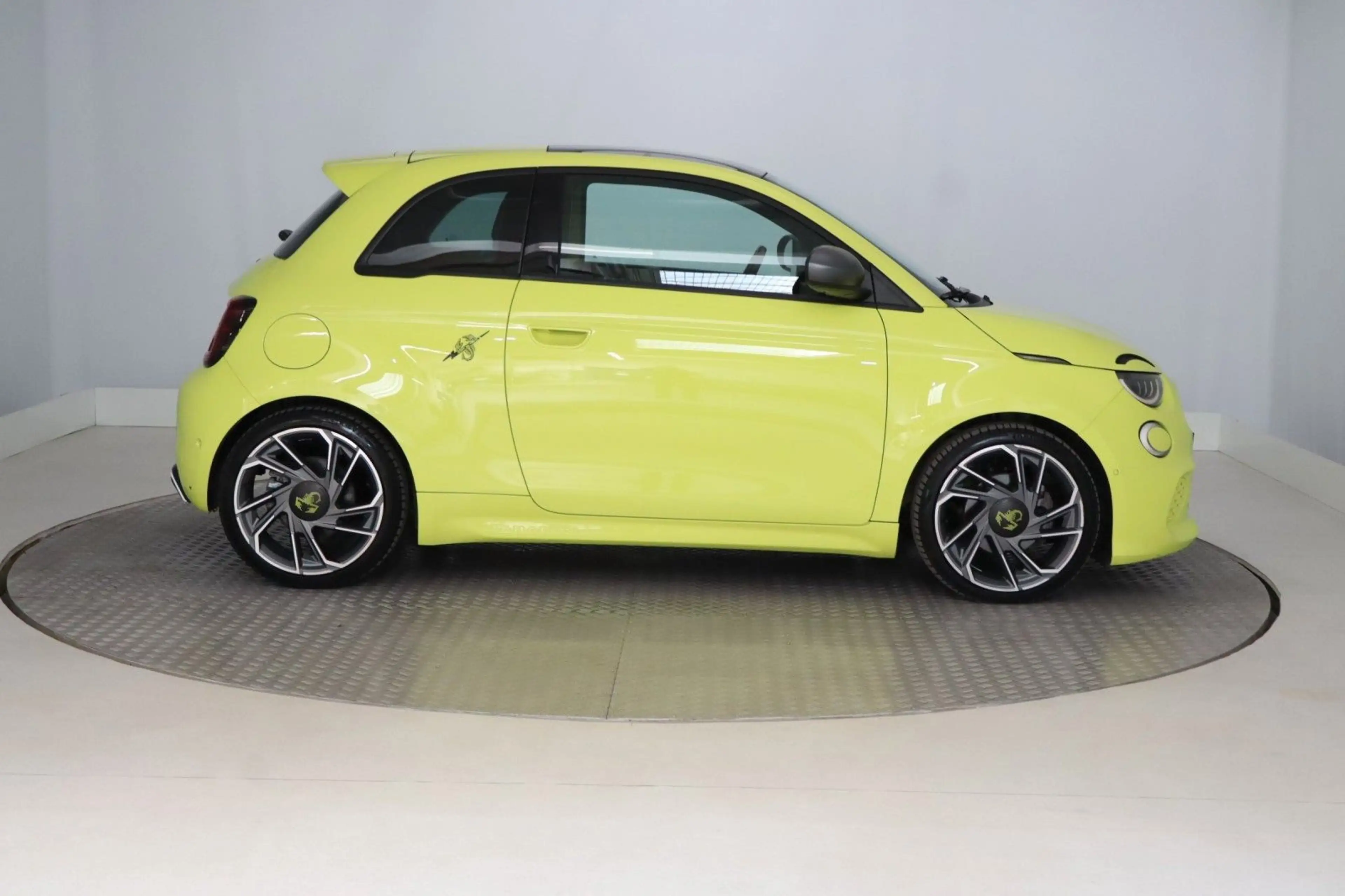 Abarth 500e Scorpionissima Pano+LED+Kamera+Navi — photo 4