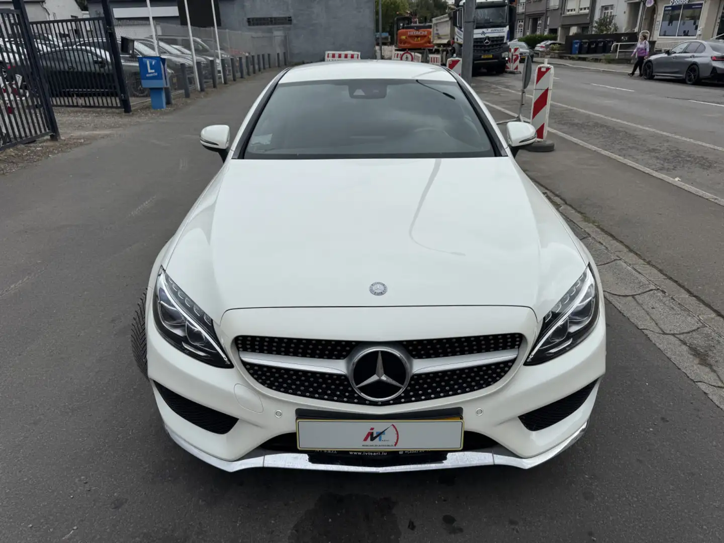 Mercedes-Benz C 300 Coupé 7G-Tronic AMG line Blanc - 2