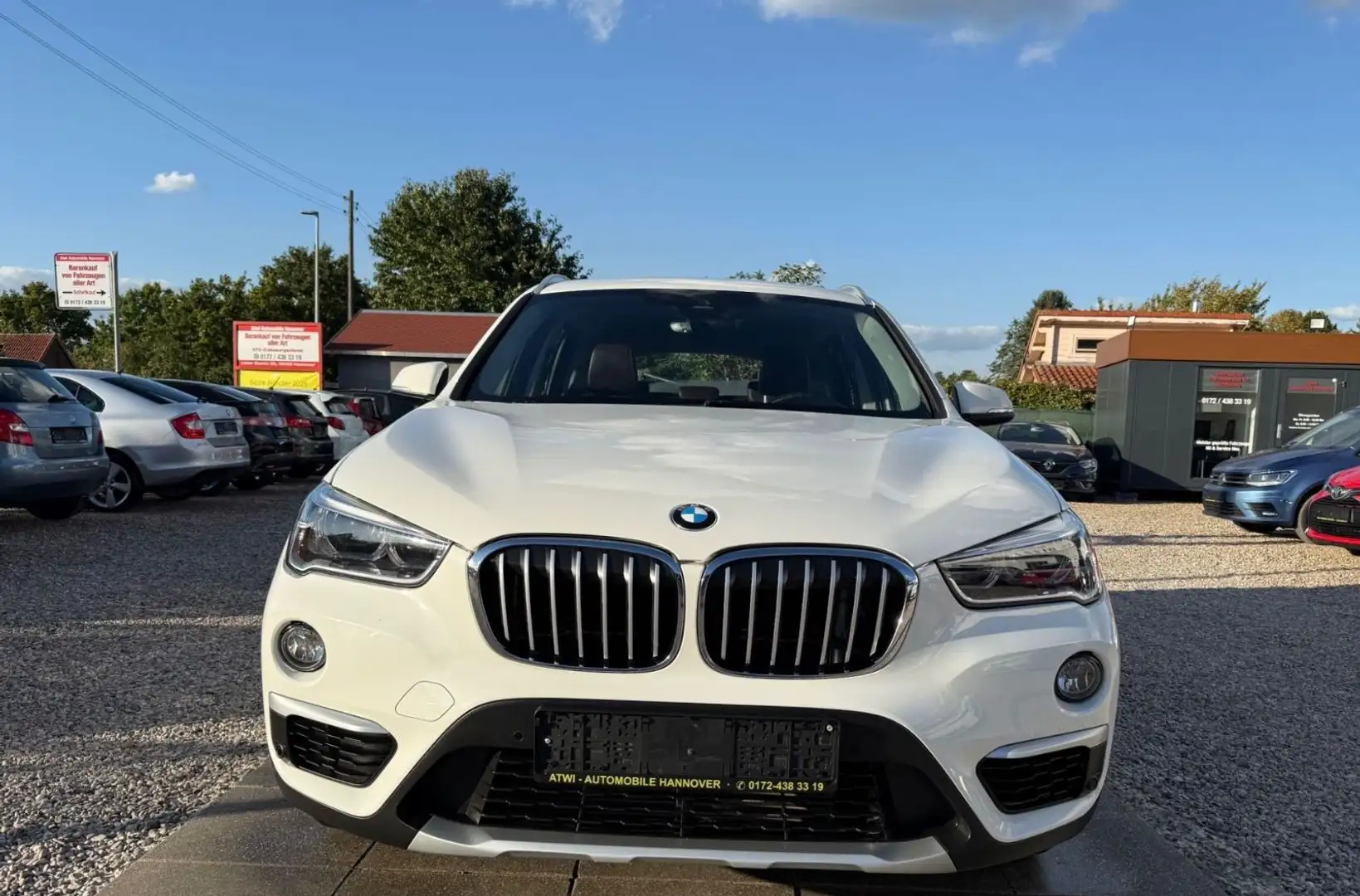 BMW X1 Baureihe X1 xDrive 20 i xLine Sport Lenkrad Weiß - 2