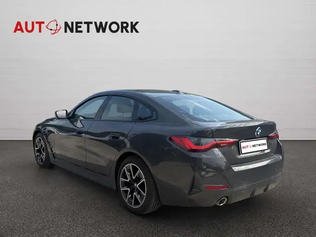 BMW 4 Series view 4