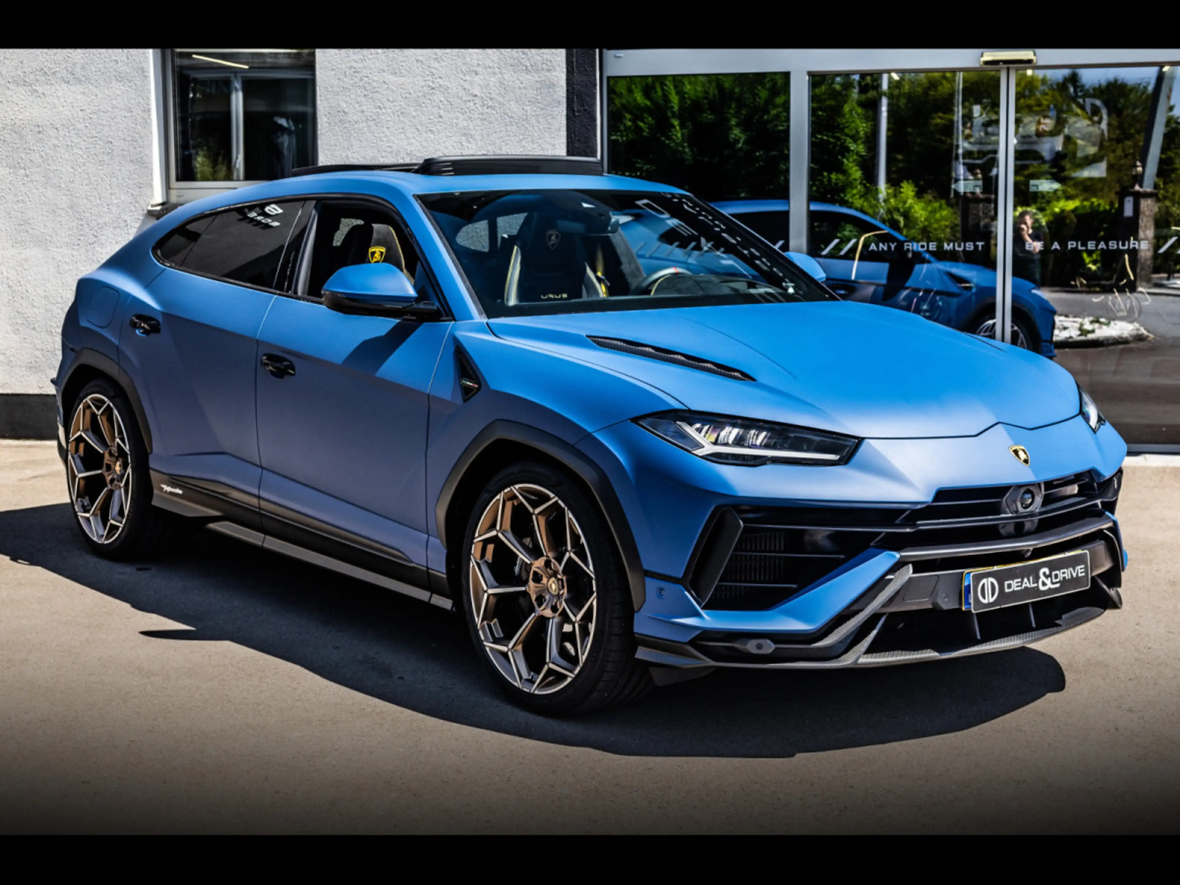 Lamborghini Urus PERFORMANTE 666 CH°BLU GRIFO MATT°AKRA°5yr SERVICE — photo 6
