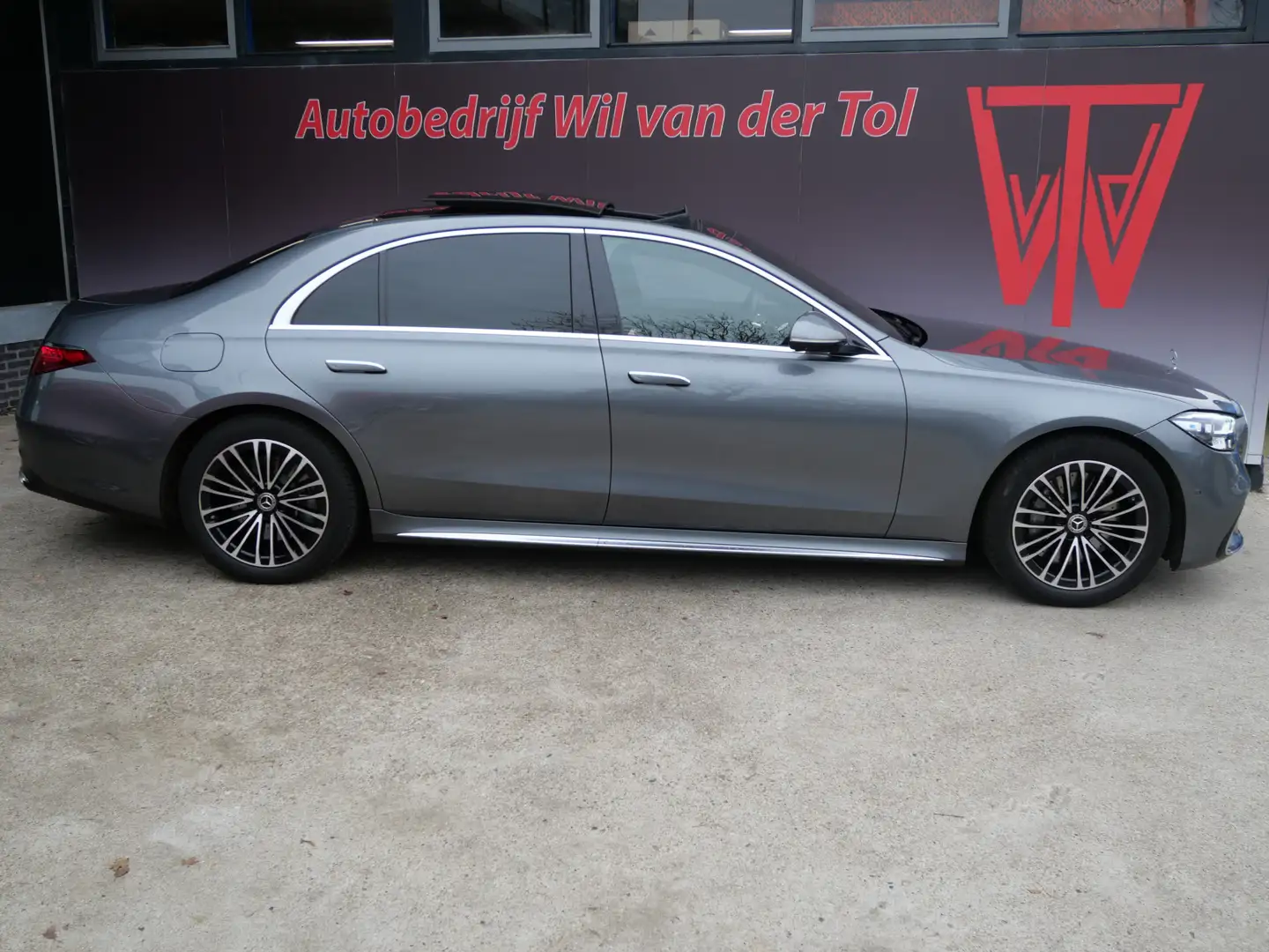 Mercedes-Benz S 580 580e LANG AMG LINE | PANO | 3D | SOFTCLOSE | LUCHT Grijs - 2