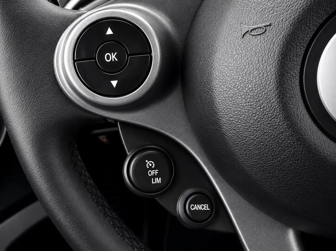 smart forTwo 2023 — фото 10