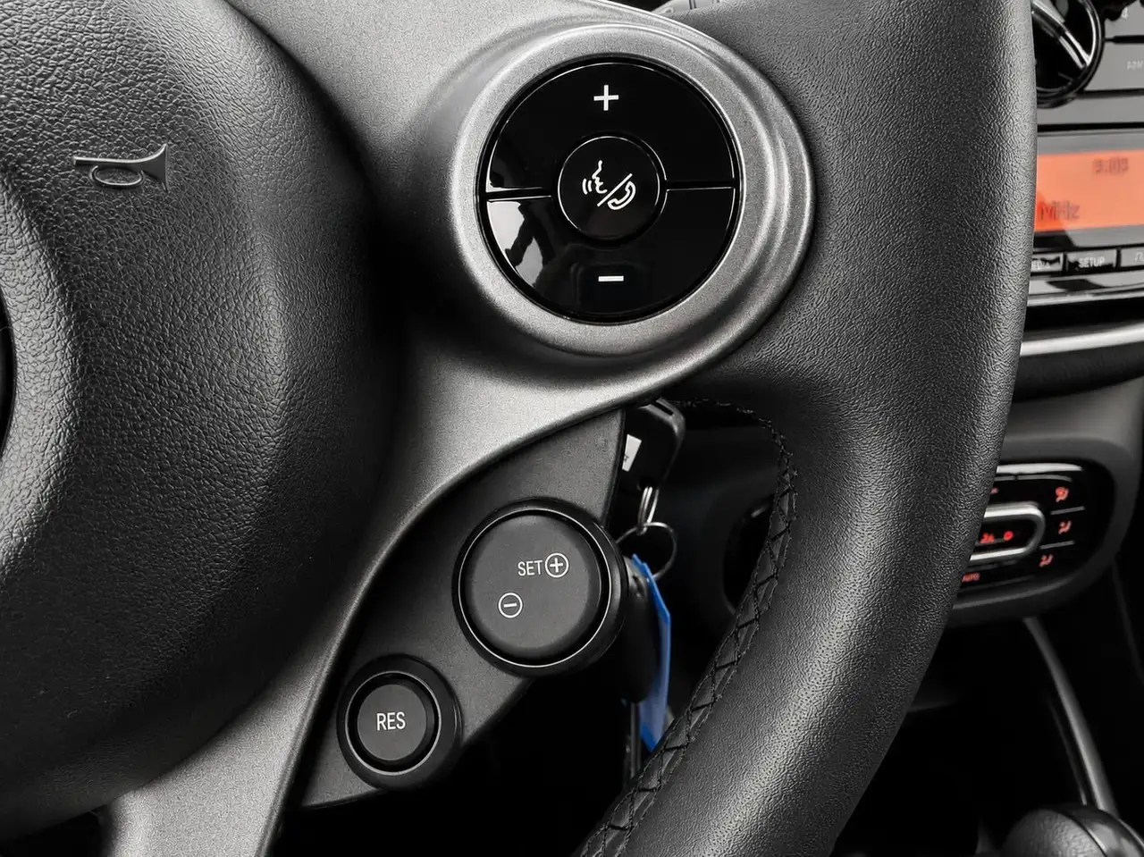 smart forTwo 2023 — фото 11