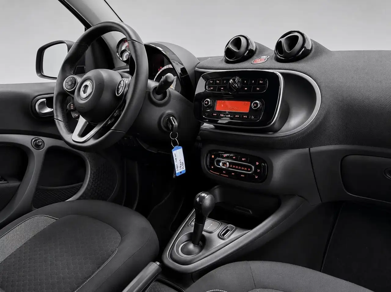 smart forTwo 2023 — фото 9