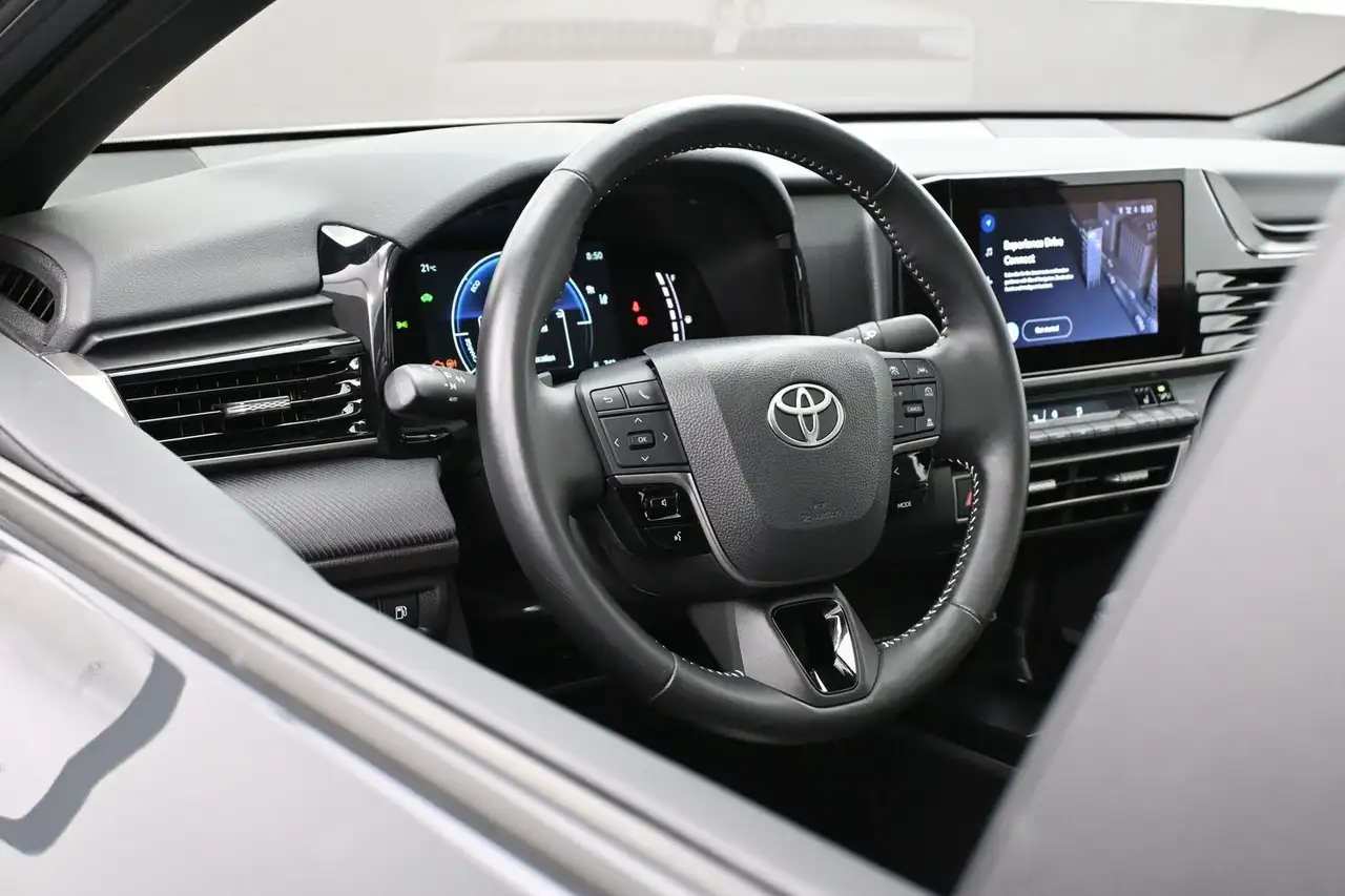 Toyota Camry снимка Toyota Camry