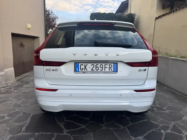 Volvo XC60 2.0 b4 Plus Dark auto