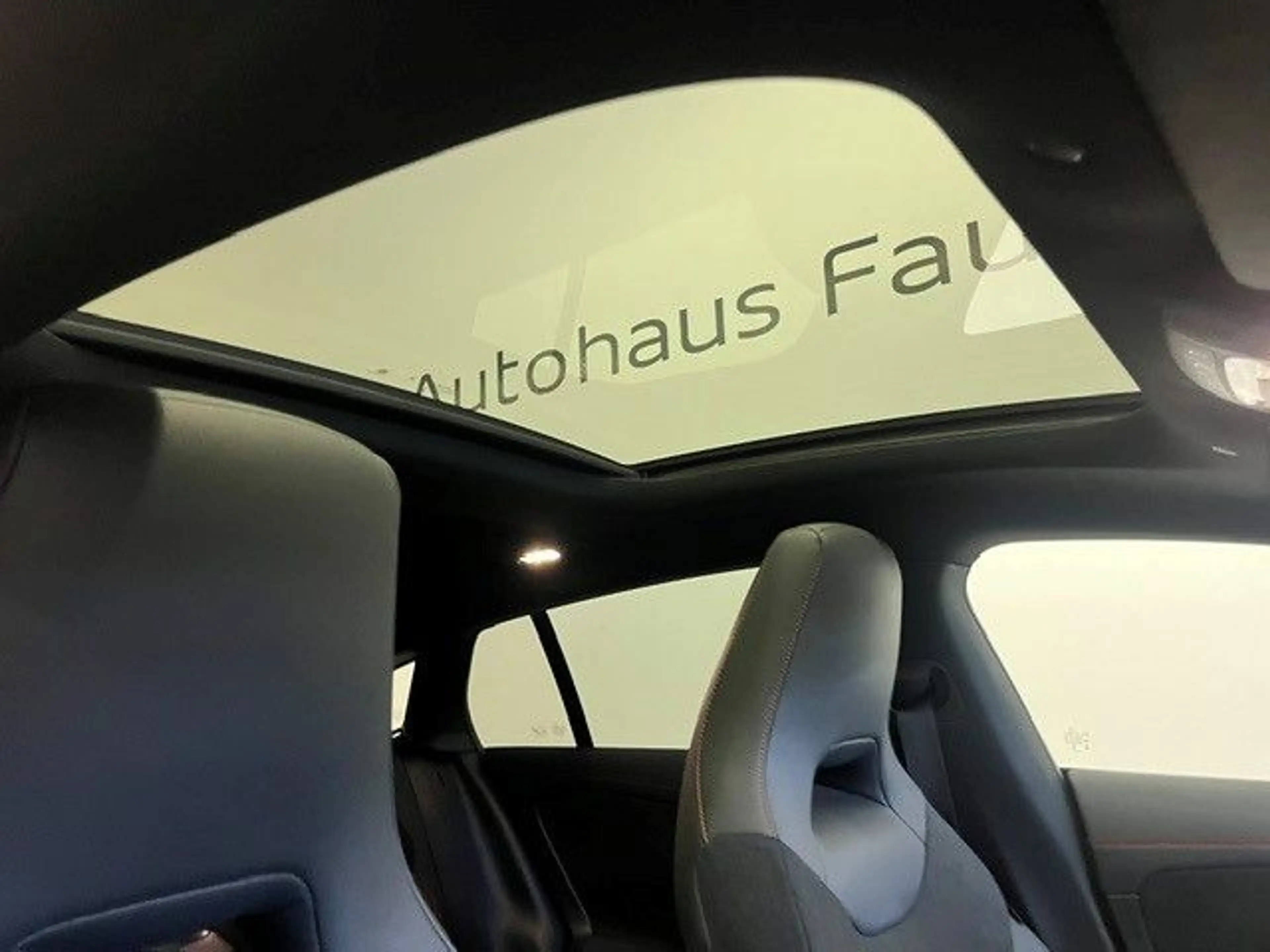 Mercedes-Benz CLA 250 CLA 250e Shooting Brake AMG Panorama KeylessGo — photo 7
