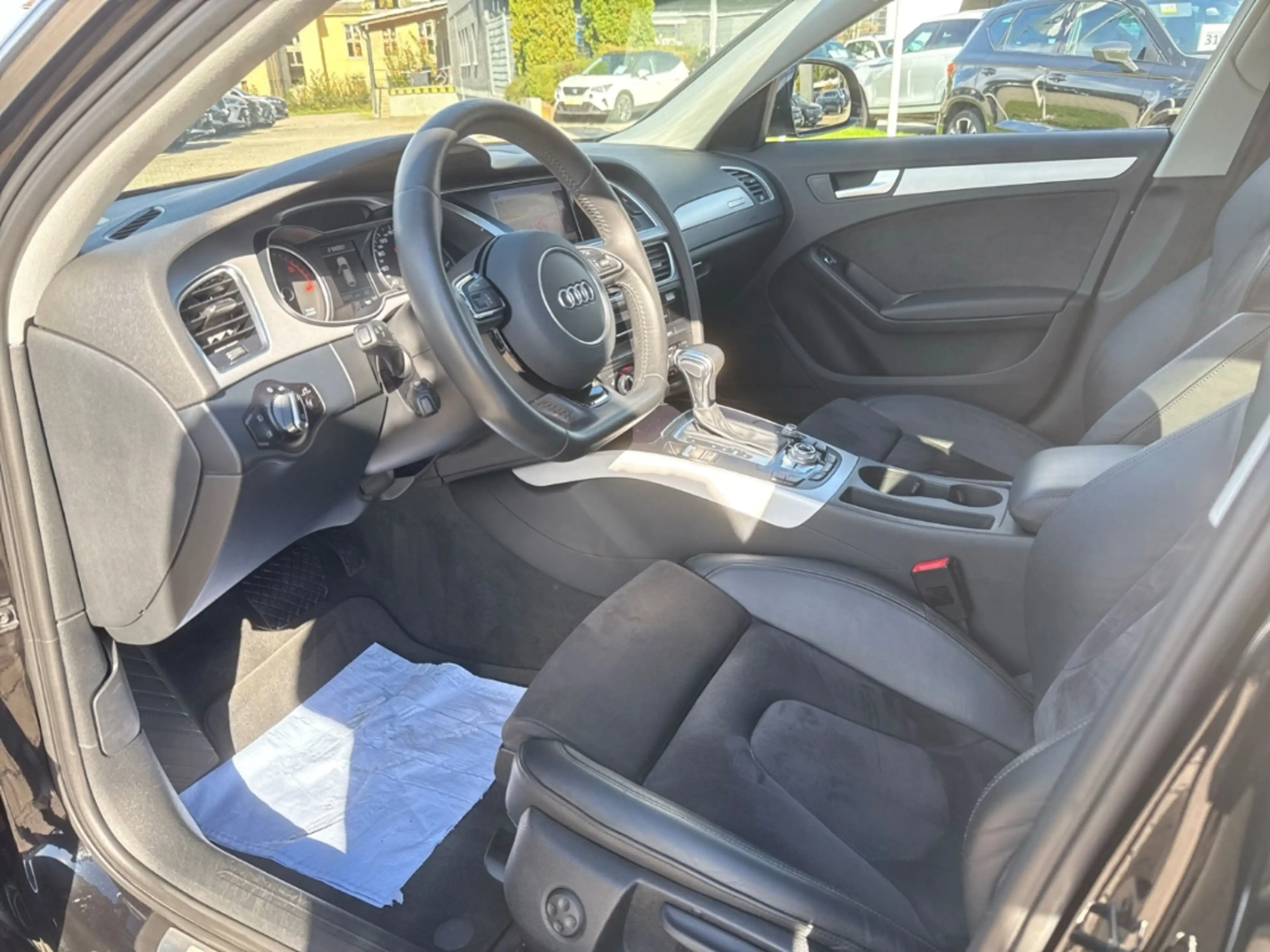 Audi A4 allroad AVANT 2.0 TDI QUATTRO XENON+AHK+SHZ — photo 10