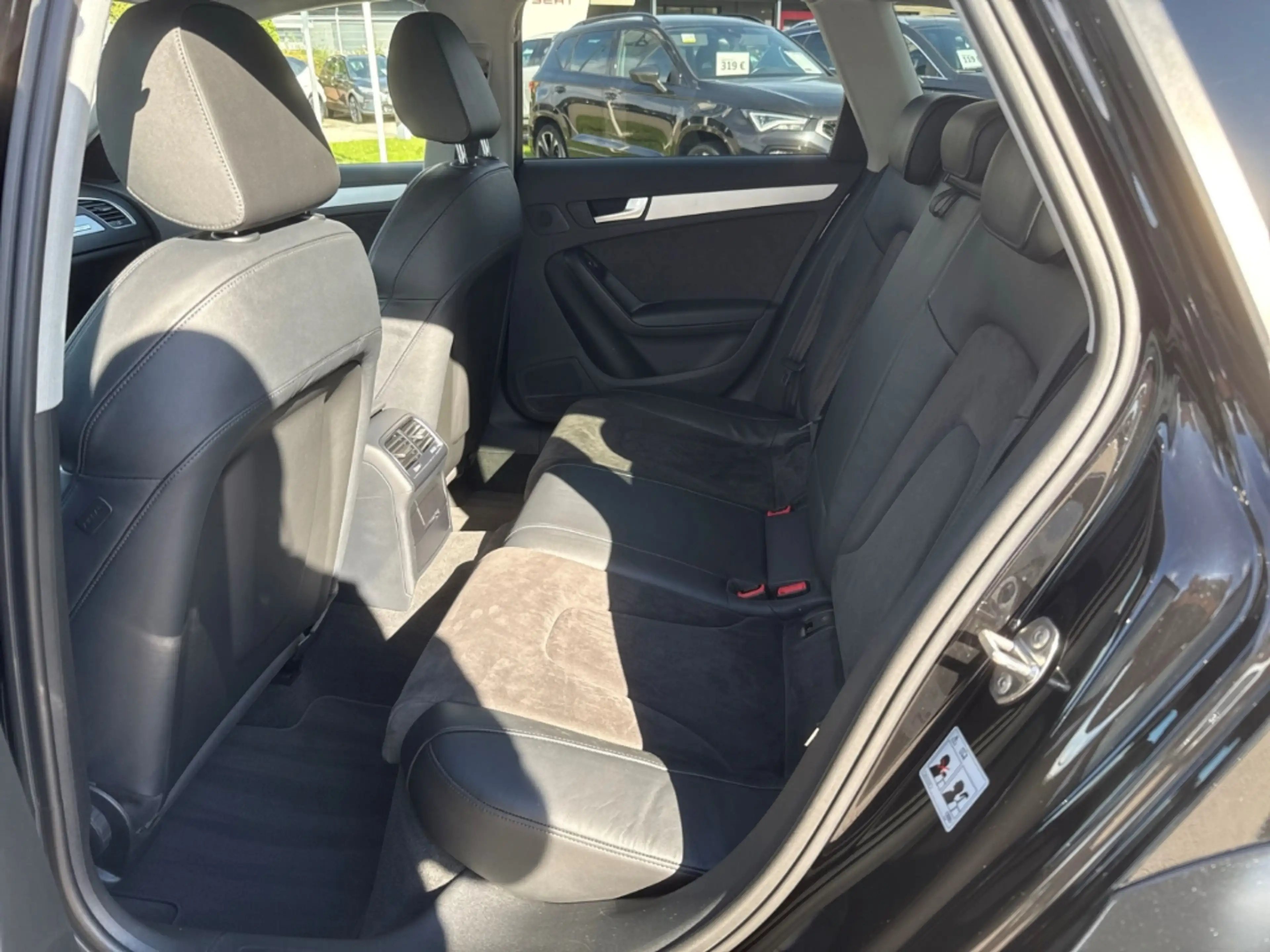 Audi A4 allroad AVANT 2.0 TDI QUATTRO XENON+AHK+SHZ — photo 11