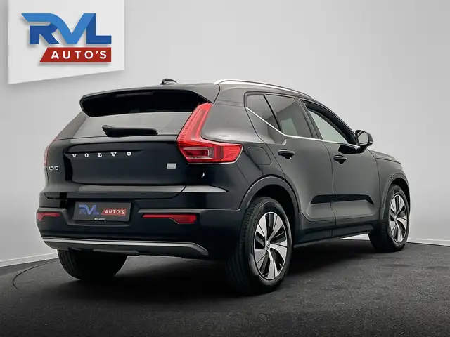 Volvo XC40 view 5