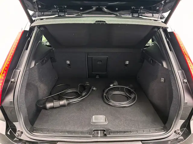 Volvo XC40 view 25