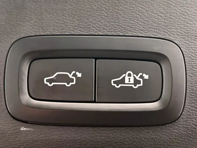 Volvo XC40 view 29