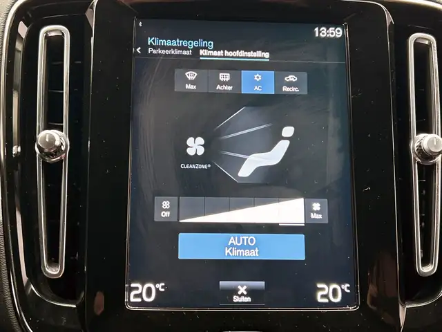 Volvo XC40 view 28