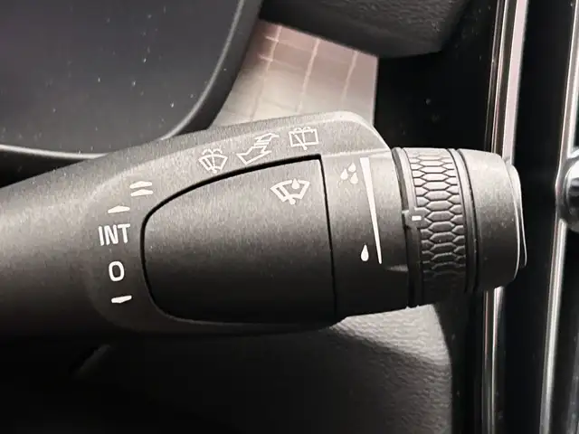 Volvo XC40 view 12