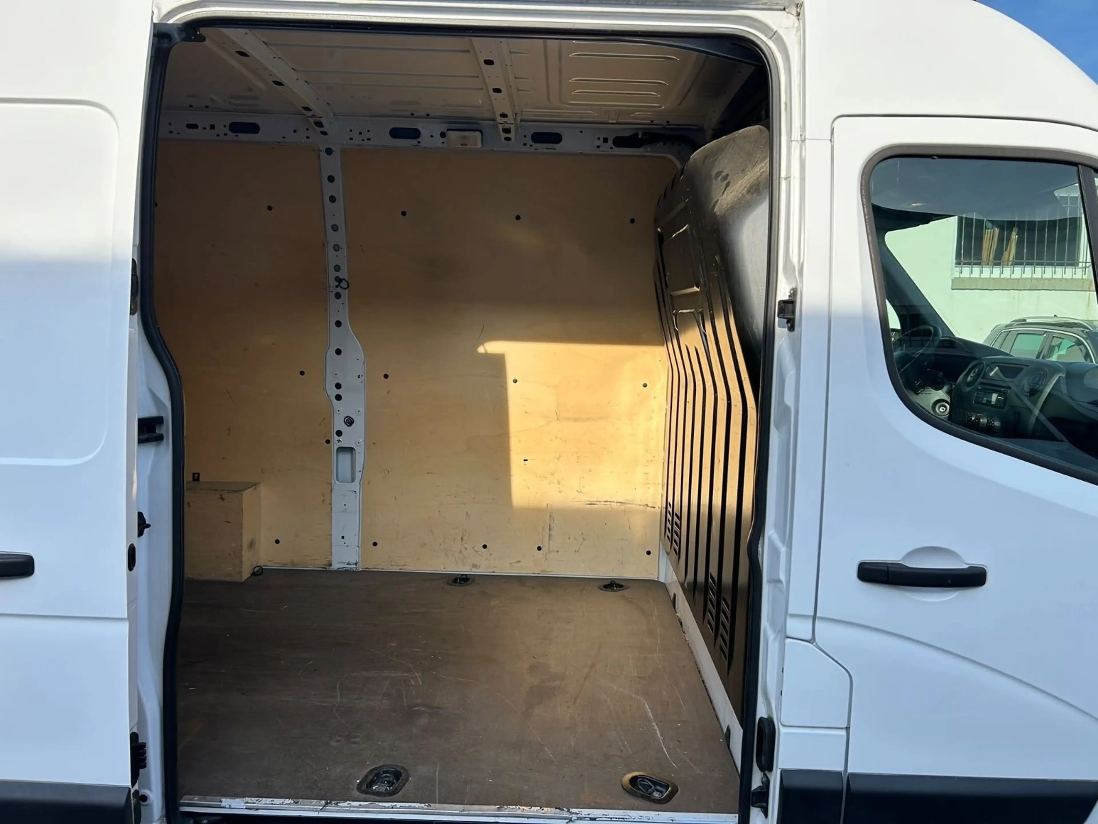 Renault Master III Kasten L2H2 HKa 3,5t — photo 11