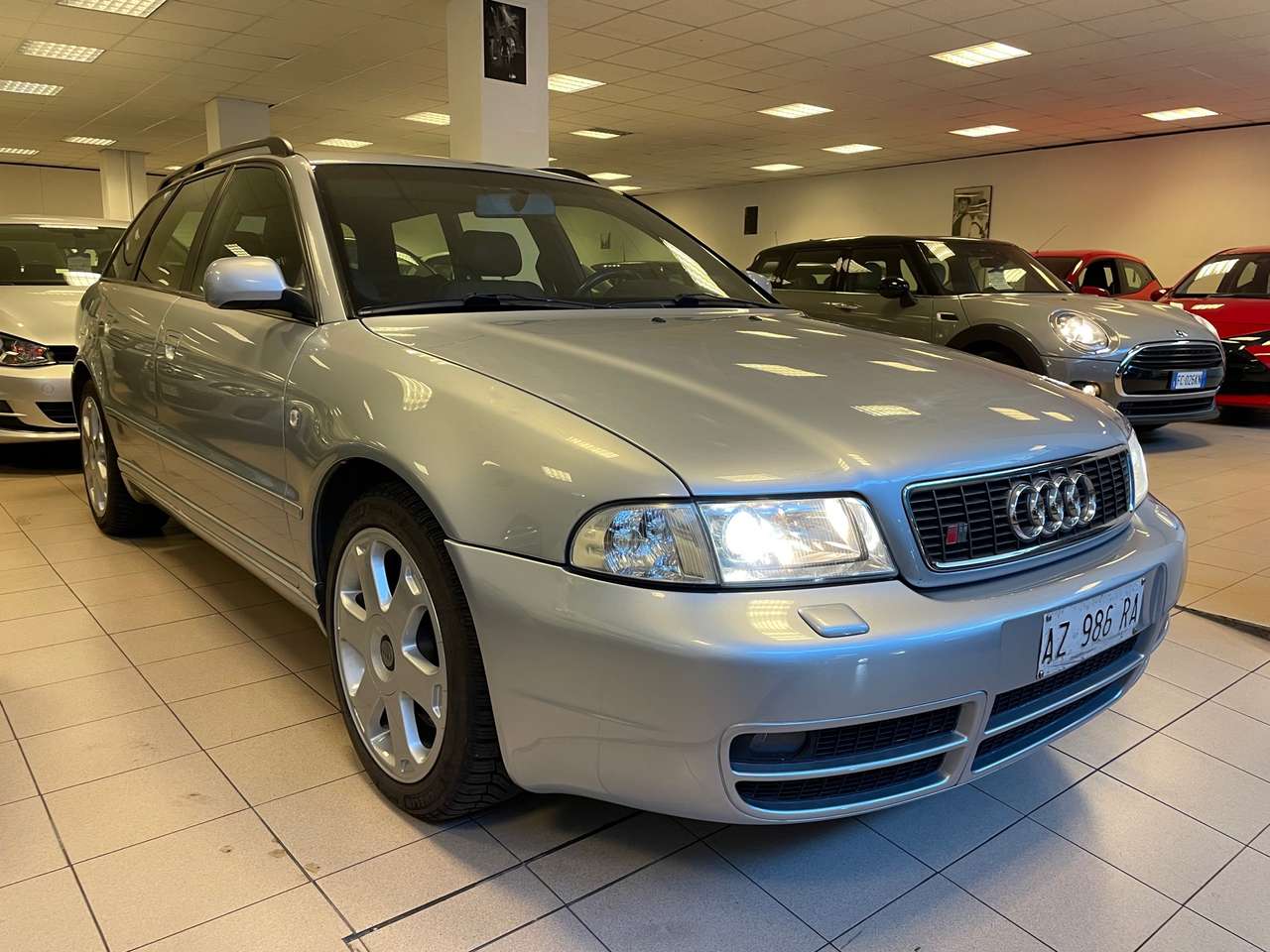 Audi S4 Avant 2.7 quattro book service audi