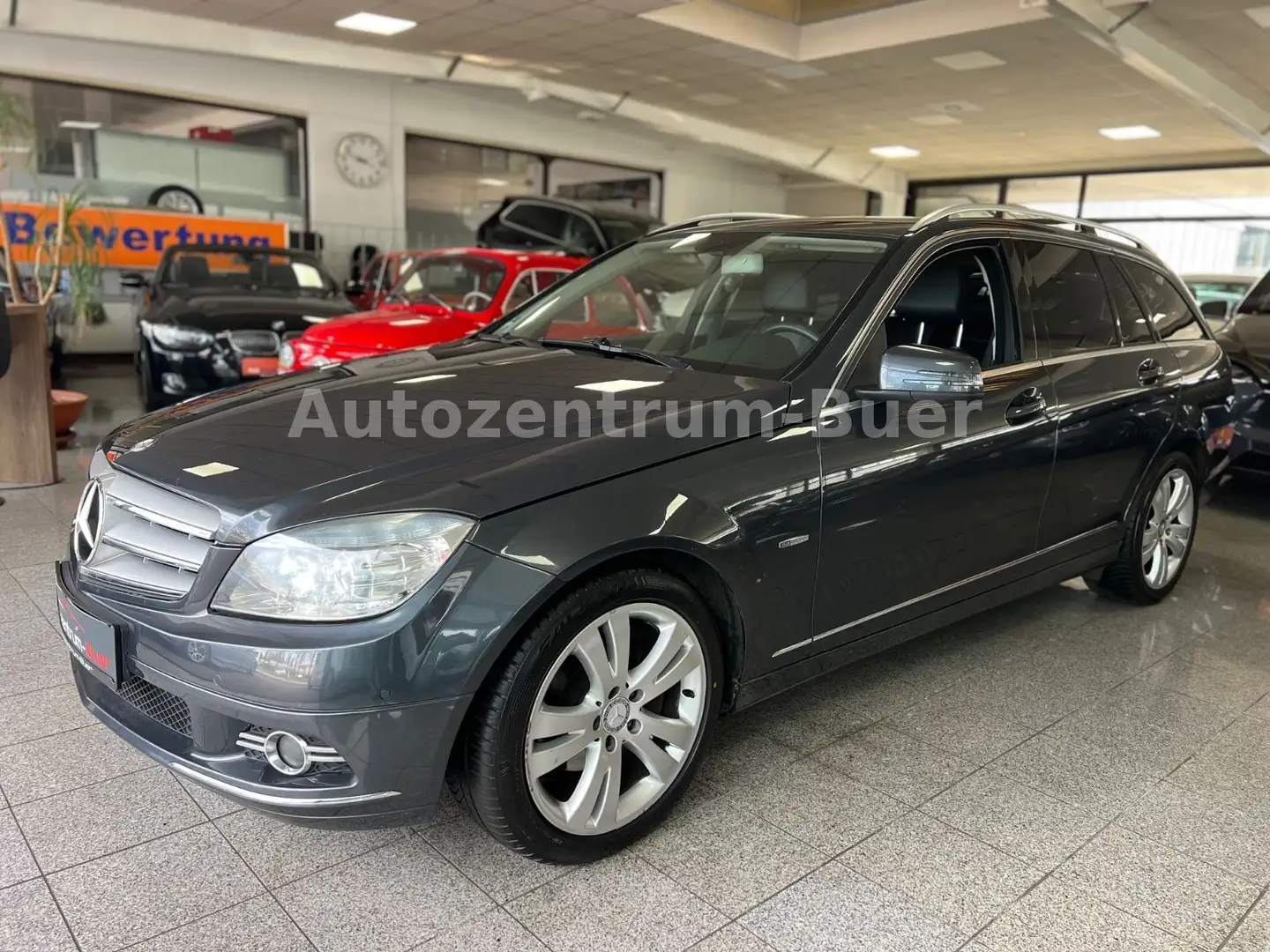Mercedes-Benz C 200 C -Klasse T-Modell C 200 T CGI BlueEfficiency Šedá - 2