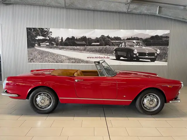 Alfa Romeo Spider view 5