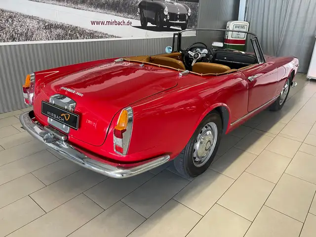 Alfa Romeo Spider view 6